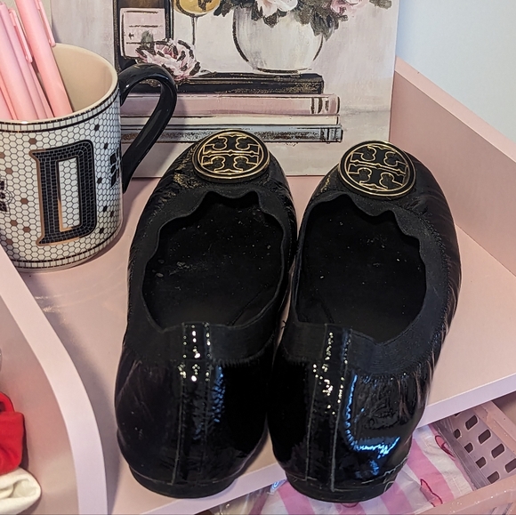 Tory Burch Caroline Patent Leather Ballet Flats - Picture 2 of 12